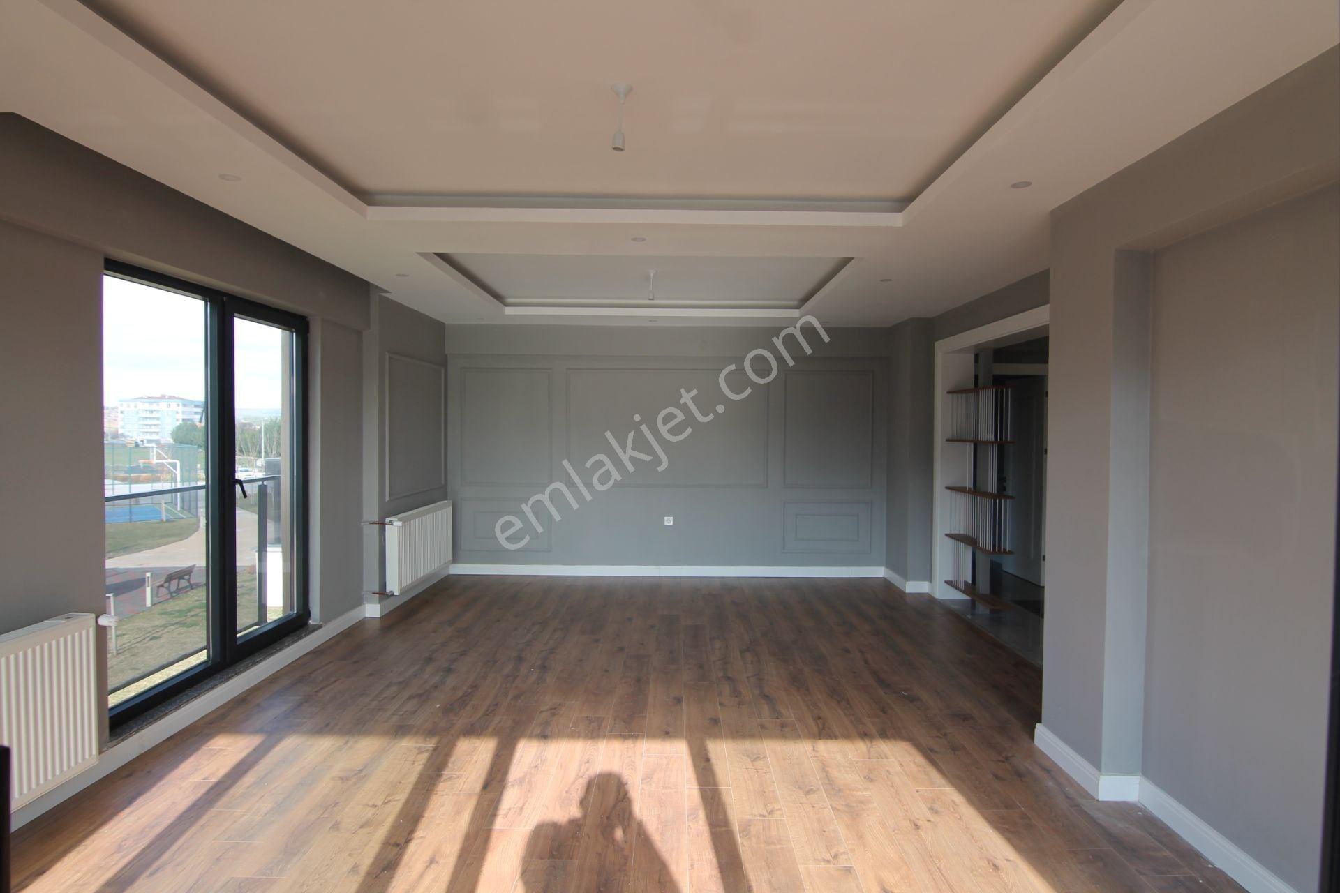Çanakkale Esenler Site İçinde 3+1 Arakat Kiralık Daire - Görsel 13