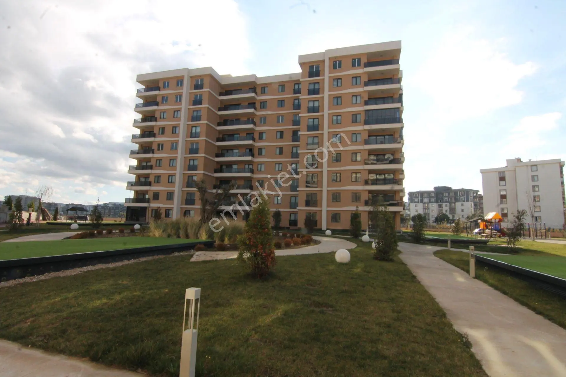 Çanakkale Esenler Site İçinde 3+1 Arakat Kiralık Daire