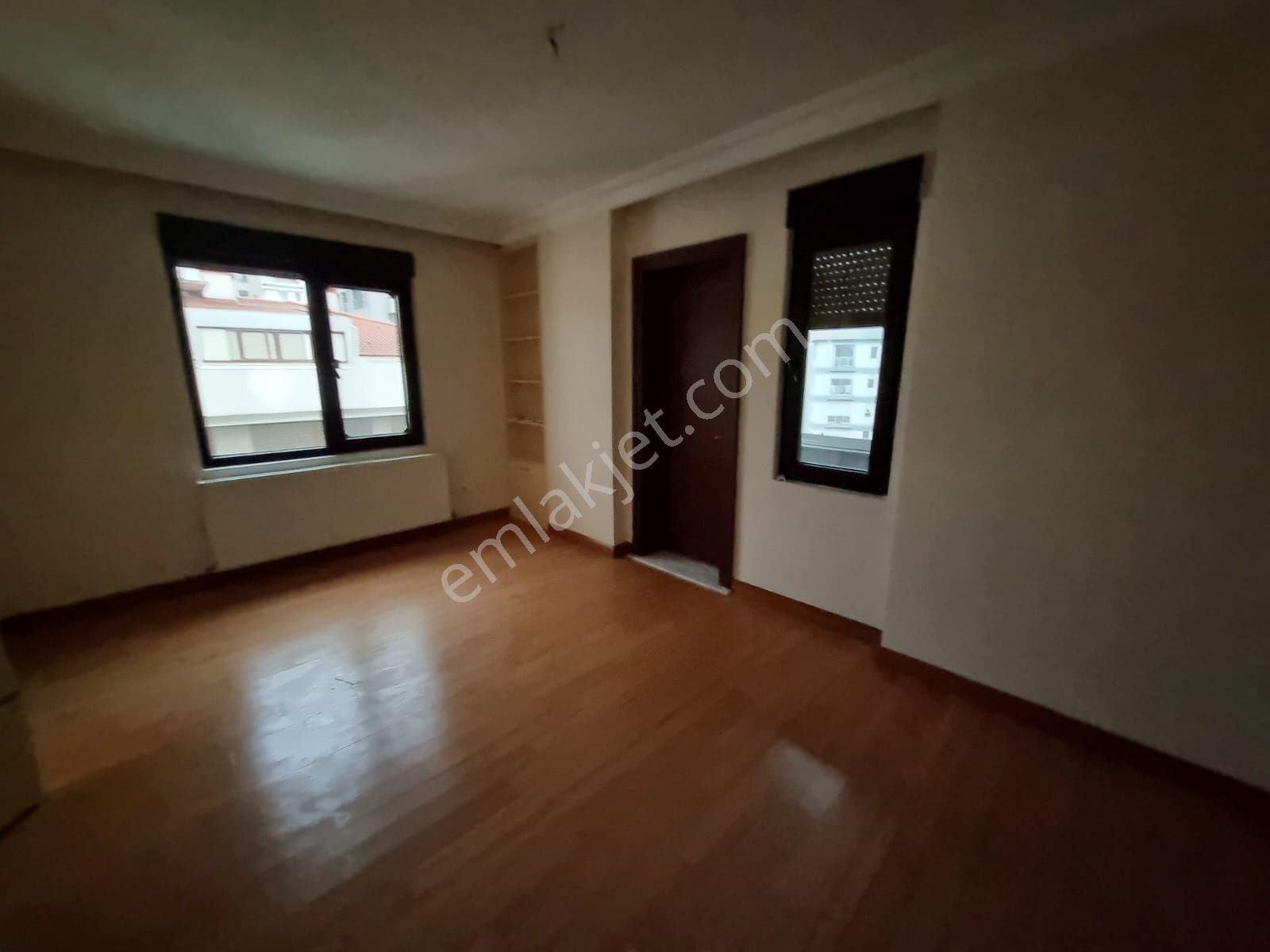 Fenerbahçe'de Ayanoğlu Ordu Evi Caddesi Üzerinde Teraslı Dubleks - Görsel 21