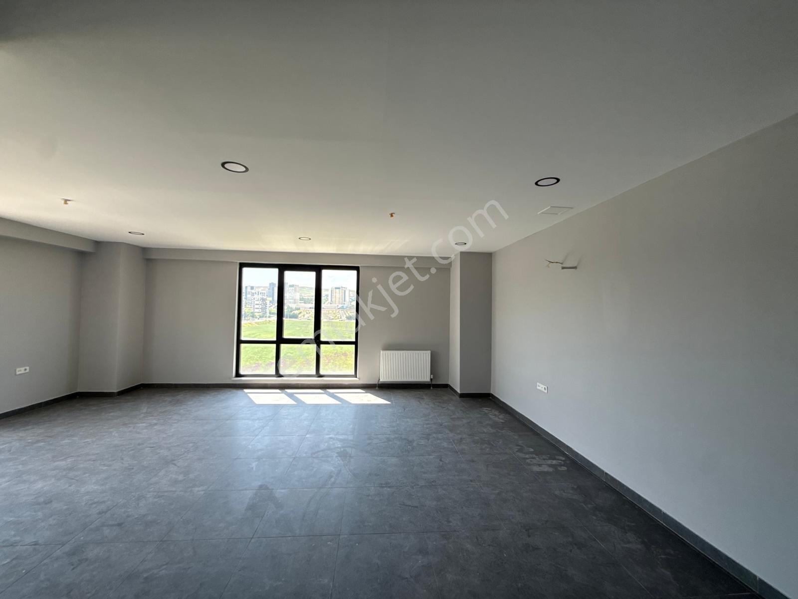Bağlıca Bulvarı Üzeri Qule İş Merkezinde 1+1 Kiralık Ofisler - Görsel 5