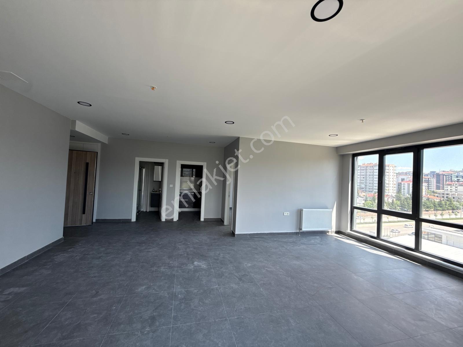Bağlıca Bulvarı Üzeri Qule İş Merkezinde 1+1 Kiralık Ofisler - Görsel 12