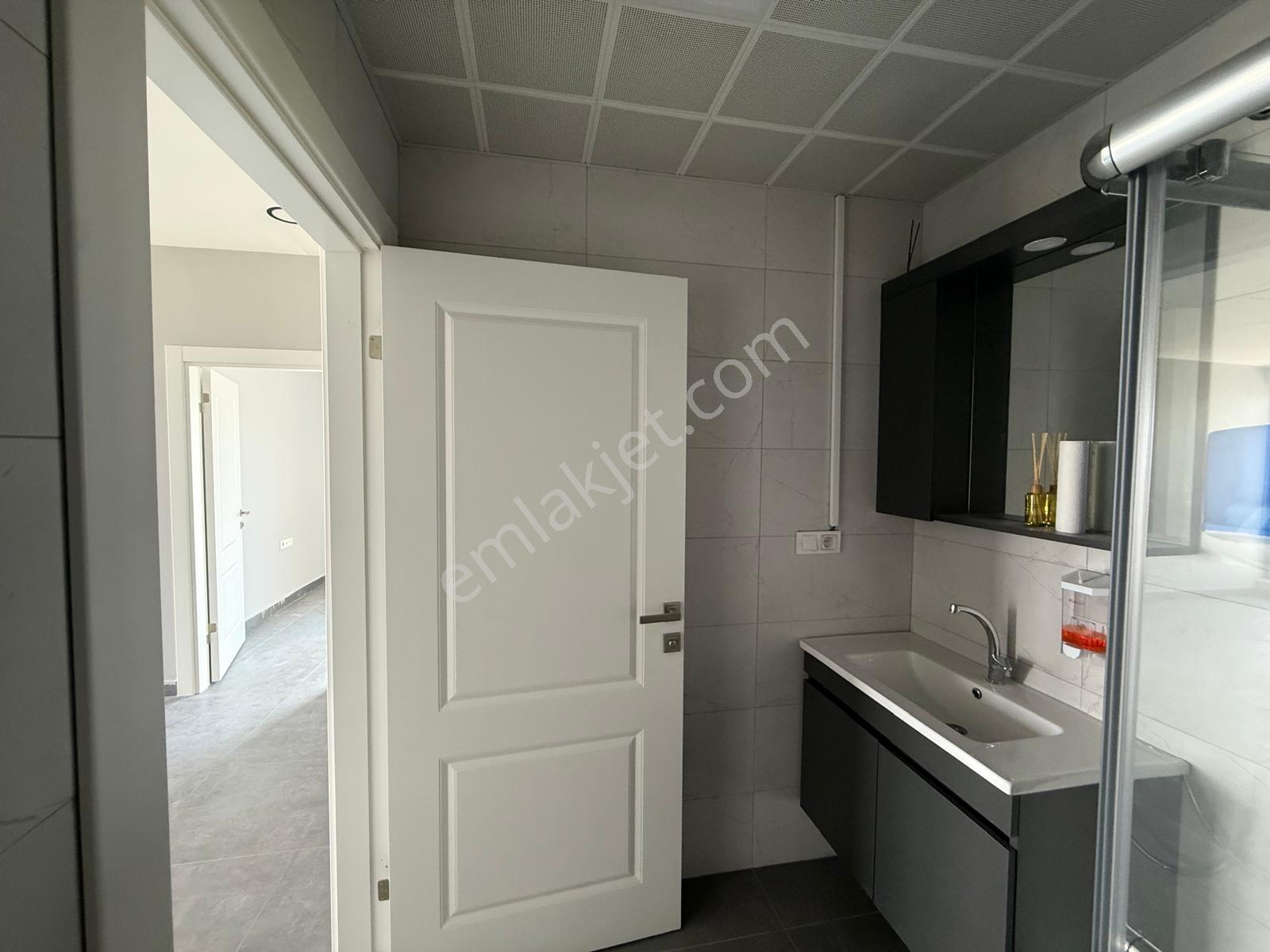 Bağlıca Bulvarı Üzeri Qule İş Merkezinde 1+1 Kiralık Ofisler - Görsel 6