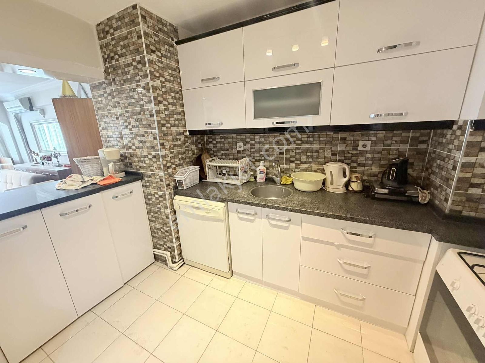 İnönü Cadde Üzeri 3+1 150 M2 Lüx Arakat Asansörlü "boş" Daire - Görsel 5