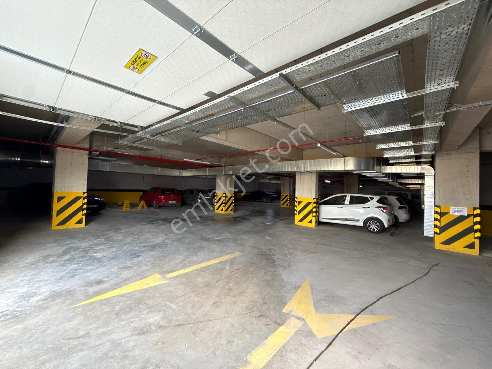 Bağlıca Bulvarı Üzeri Qule İş Merkezinde 1+0 Kiralık Ofisler - Görsel 13