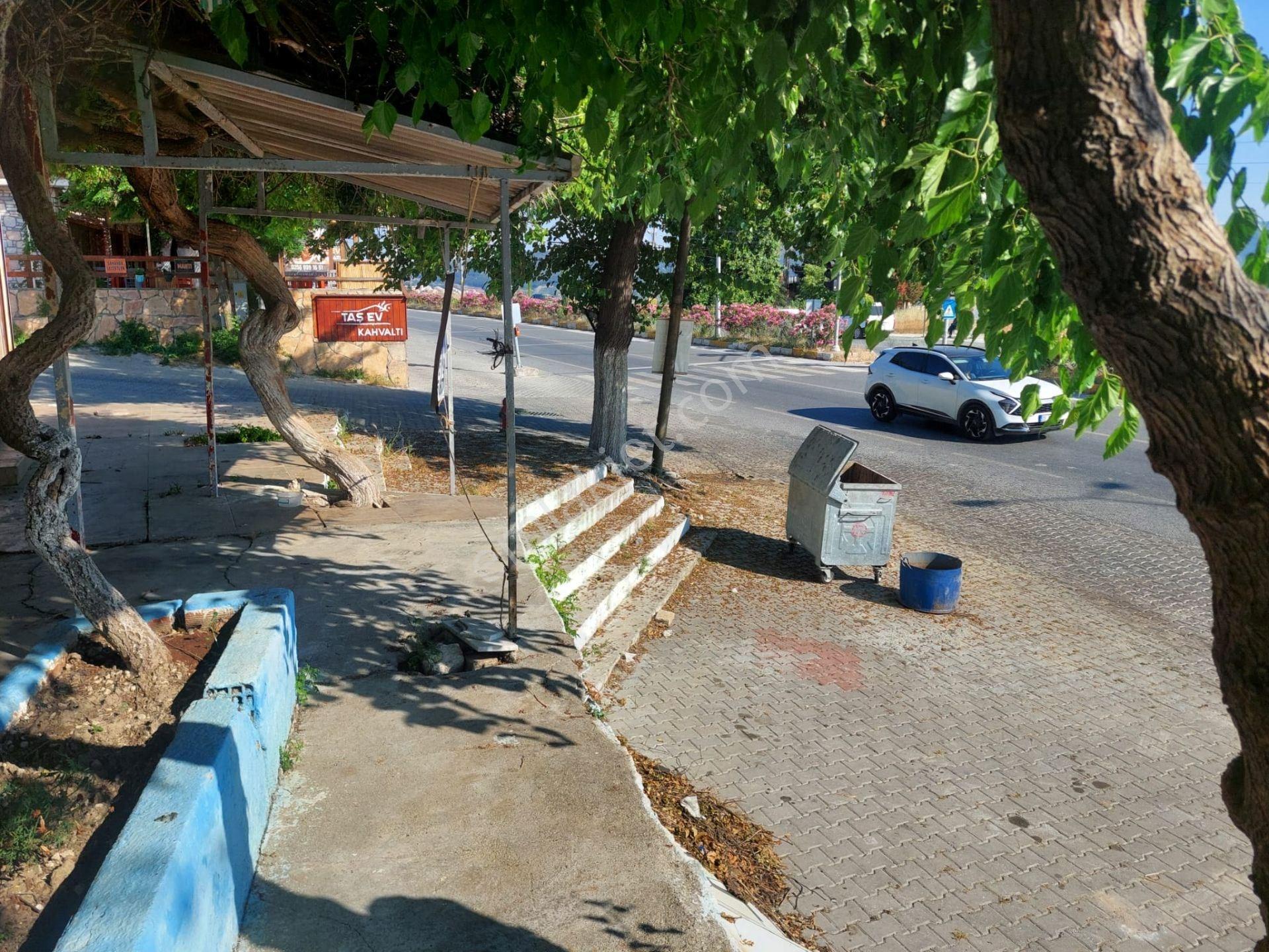 Kuşadası Yaylaköy'de Ana Yol Üzeri Ticari Kullanıma Uygun Mülk - Görsel 11