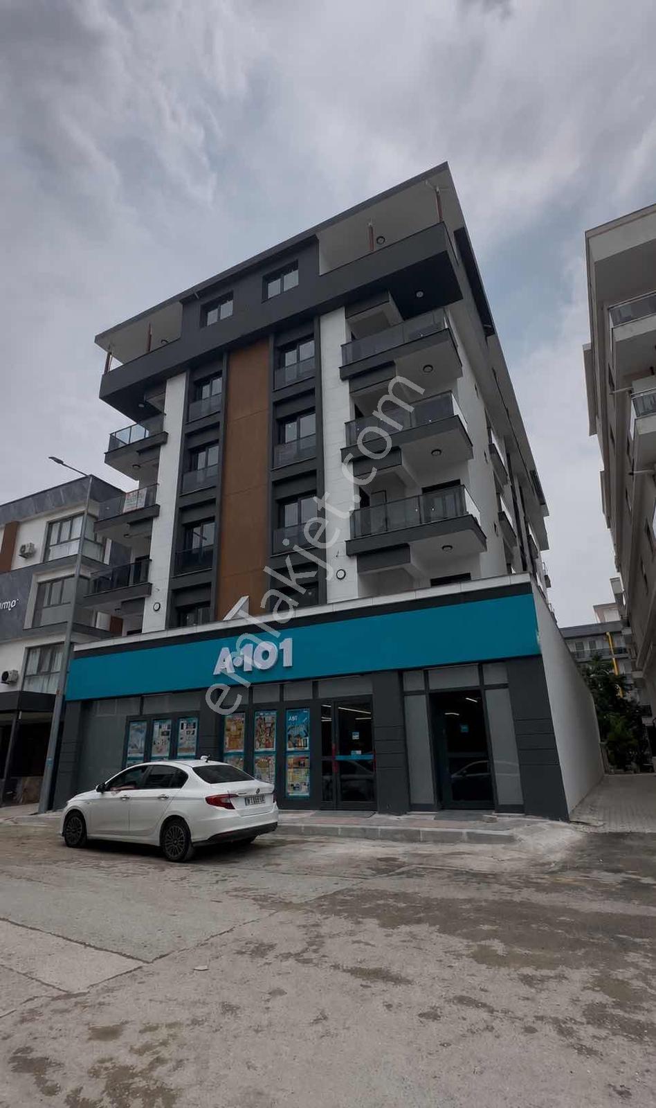 Merkezi Konumda Satılık Teraslı 1+1 Daire