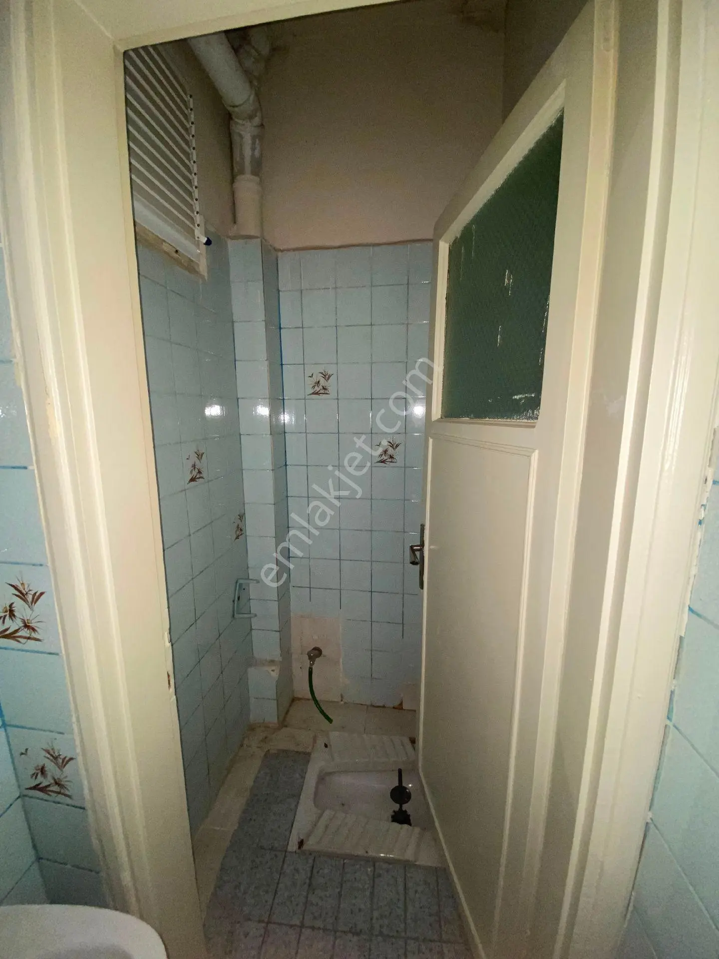 Yeşilyurt Mahallesi'nde İbo Osman Caddesine 1 Dakika Yürüme Mesafesinde Kiralık 3+1 Daire - Görsel 4