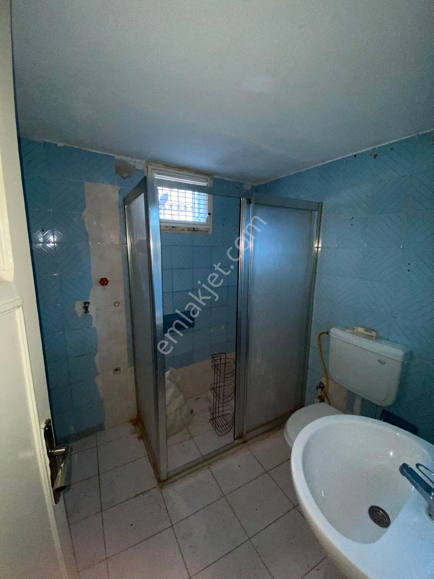 Yeşilyurt Mahallesi'nde İbo Osman Caddesine 1 Dakika Yürüme Mesafesinde Kiralık 3+1 Daire - Görsel 5