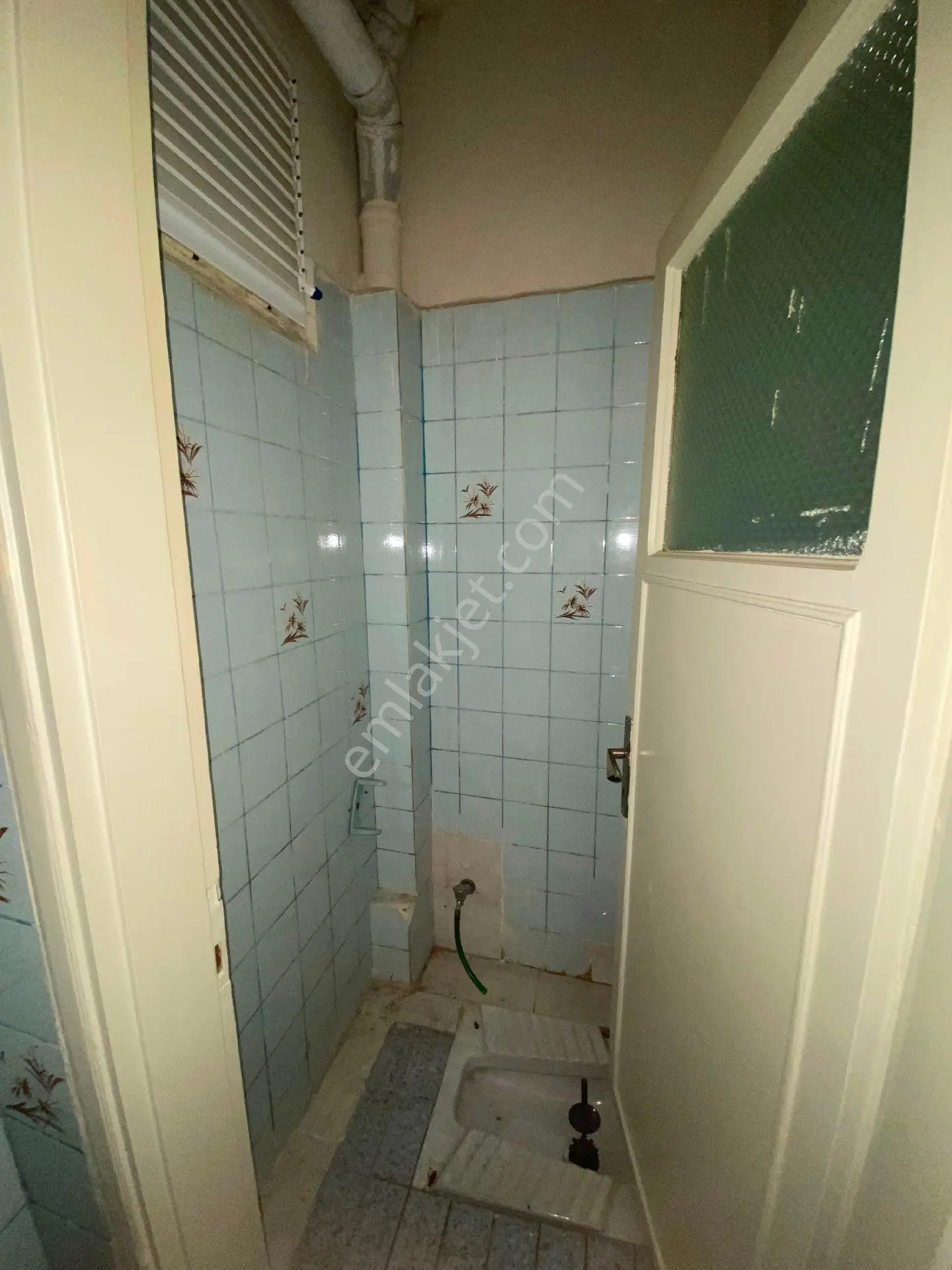 Yeşilyurt Mahallesi'nde İbo Osman Caddesine 1 Dakika Yürüme Mesafesinde Kiralık 3+1 Daire - Görsel 3