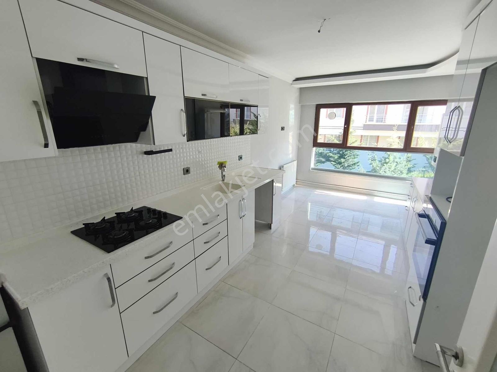 Eksen'den Yıldıztepe'de Kiralık Yapılı 3+1 Katta Daire - Görsel 10