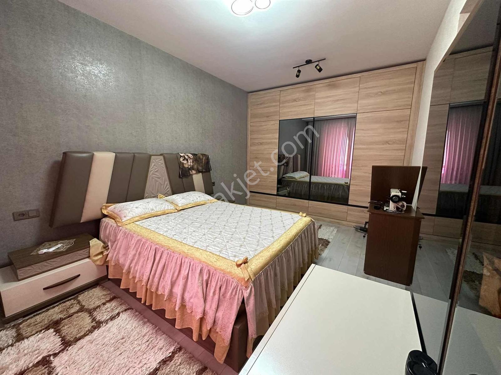 Üçgen Yaşam Konutlarında Ultra Lüks 4+1 Daire - Görsel 14