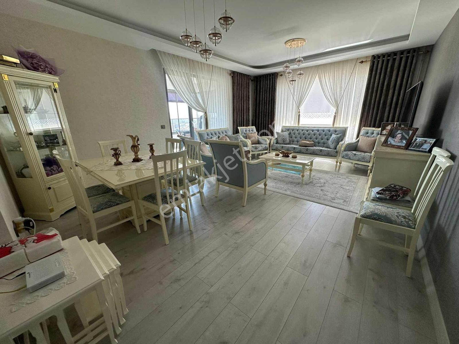 Üçgen Yaşam Konutlarında Ultra Lüks 4+1 Daire - Görsel 5