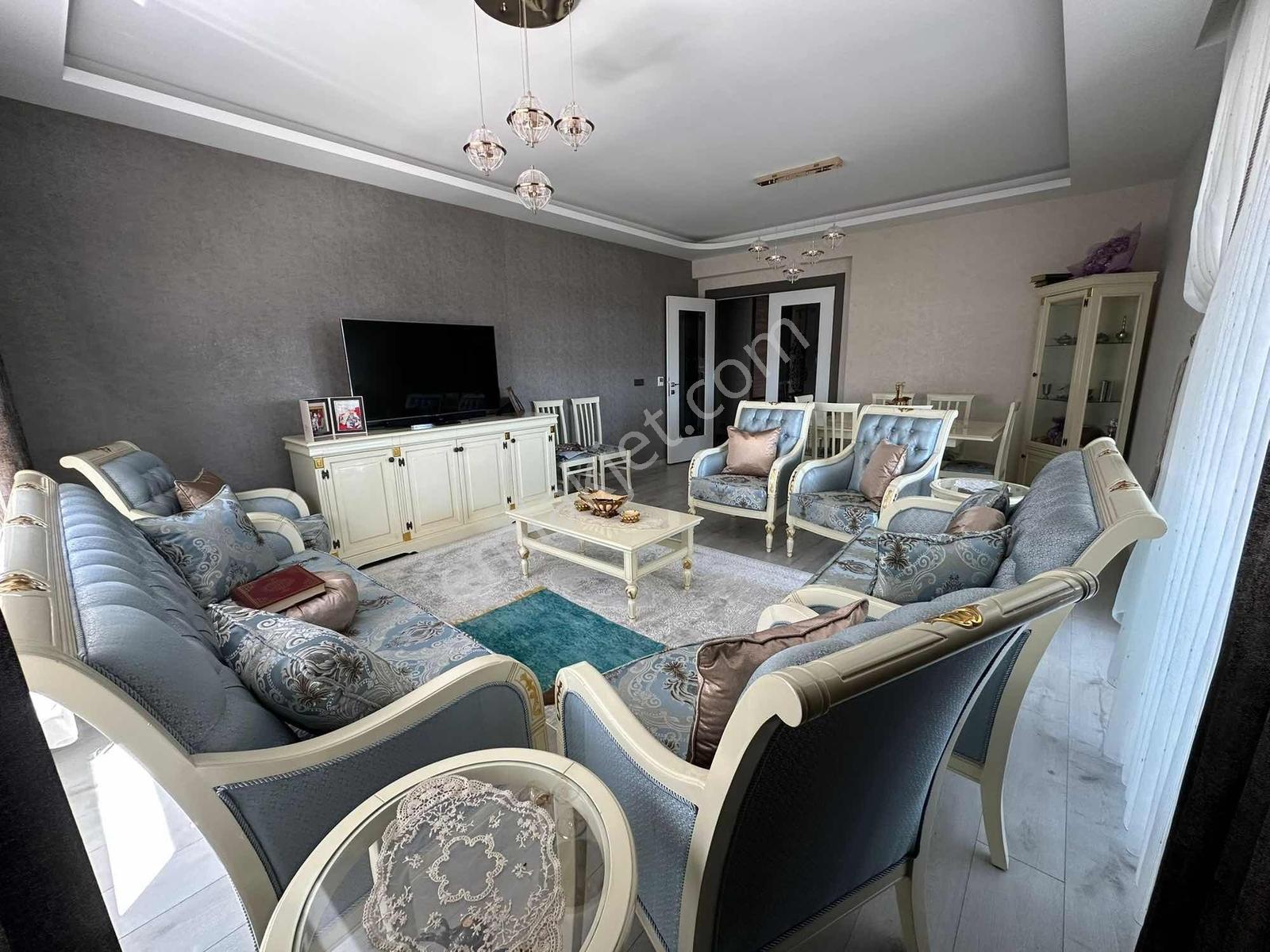 Üçgen Yaşam Konutlarında Ultra Lüks 4+1 Daire - Görsel 6