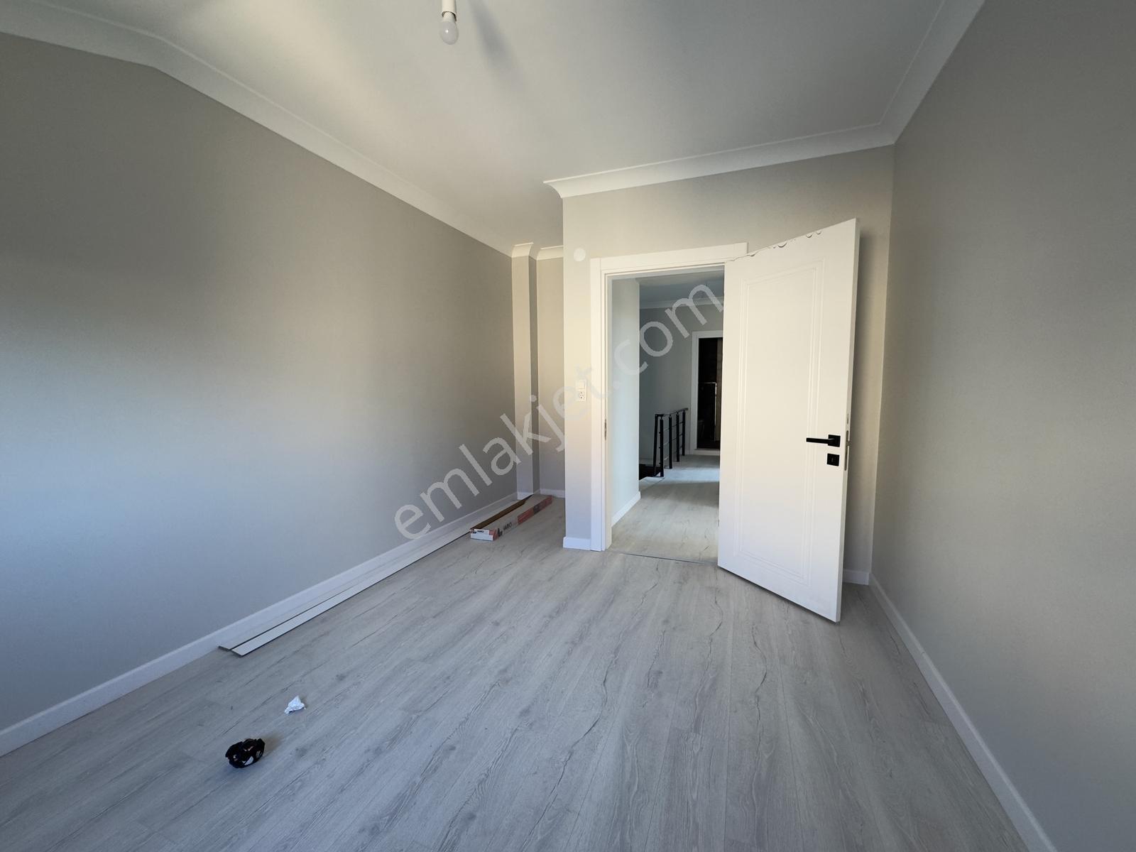 Başiskele Merkez'de Yeni Binada Kiralık 3+1 Dubleks Daire - Görsel 17
