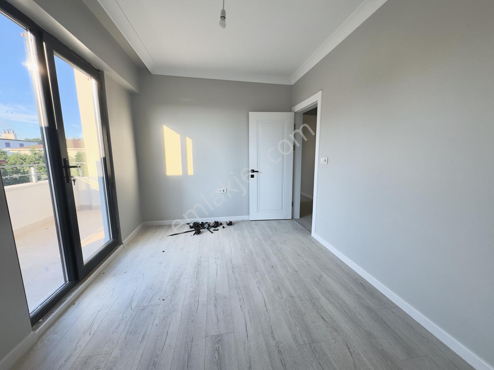 Başiskele Merkez'de Yeni Binada Kiralık 3+1 Dubleks Daire - Görsel 14
