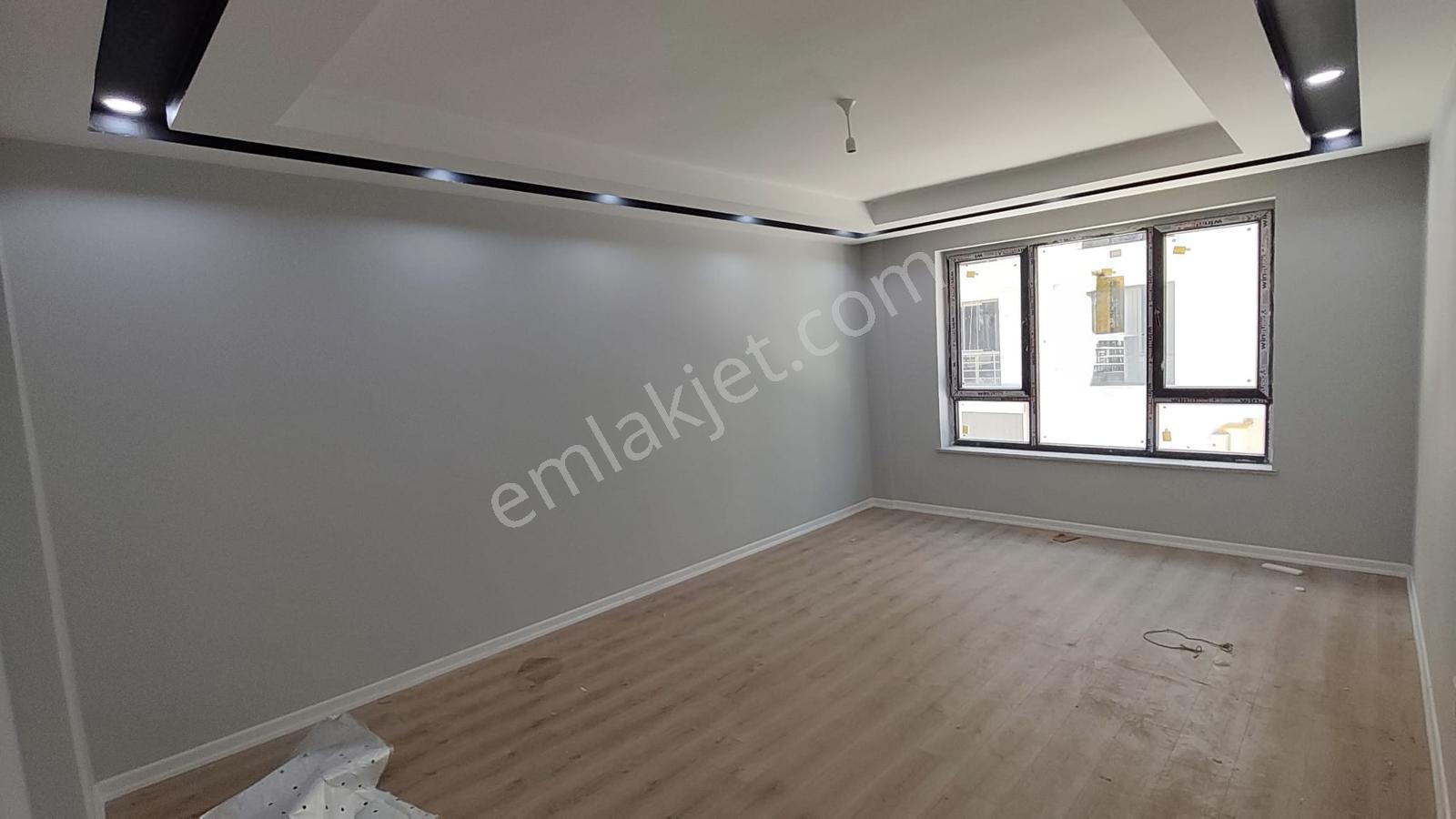 Estorıa'dan Zafer Mh Gürlife Yakını Yerden Isıtmalı 2+1 Daire