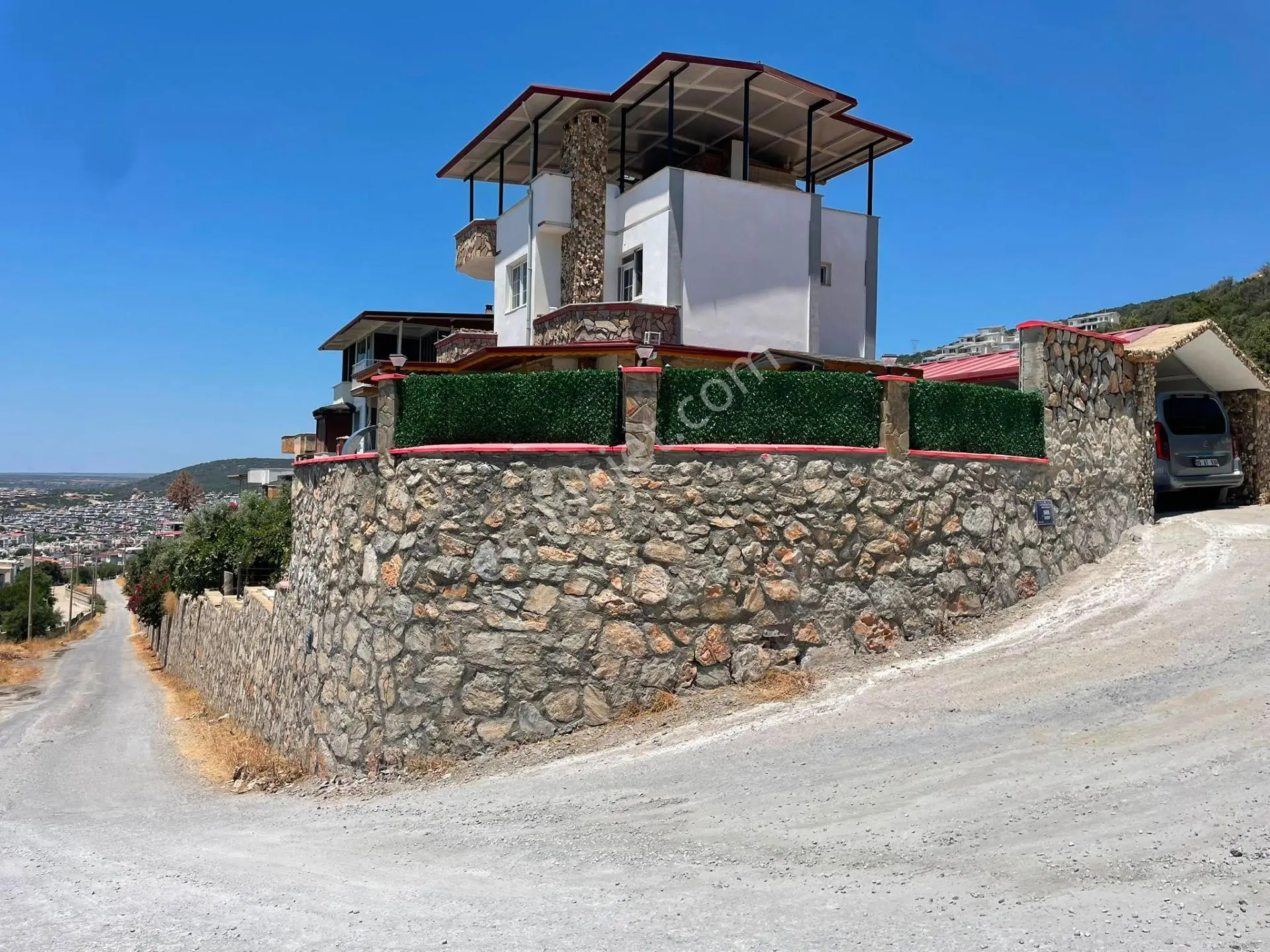 Deniz Manzaralı Köşe Konum Özel Havuzlu 4+1 Villa - Görsel 2