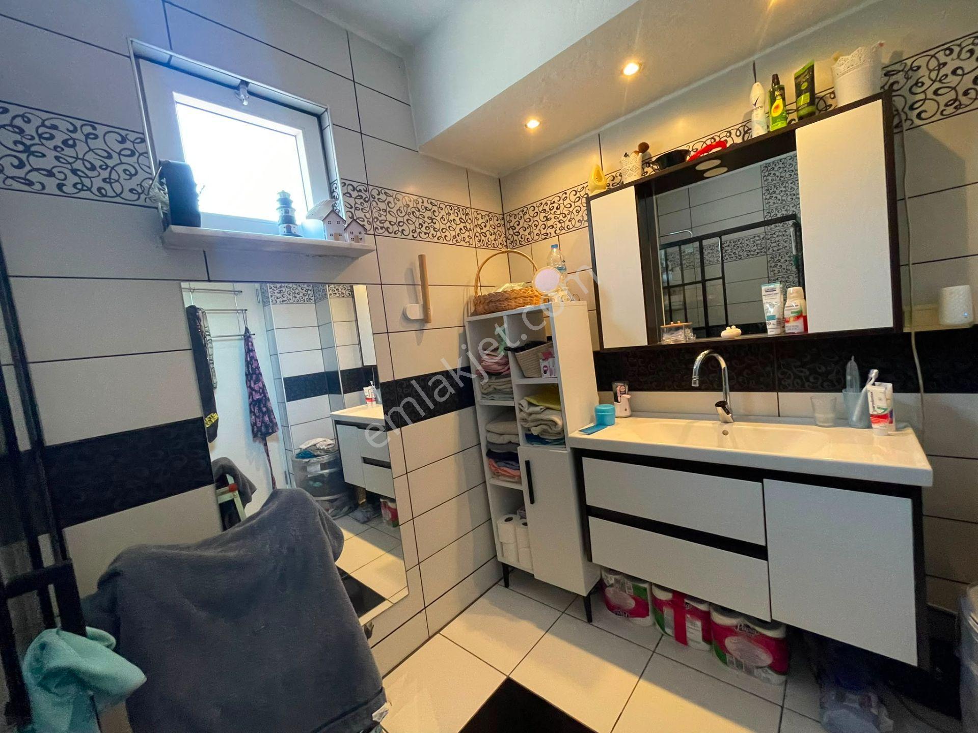 Deniz Manzaralı Köşe Konum Özel Havuzlu 4+1 Villa - Görsel 16