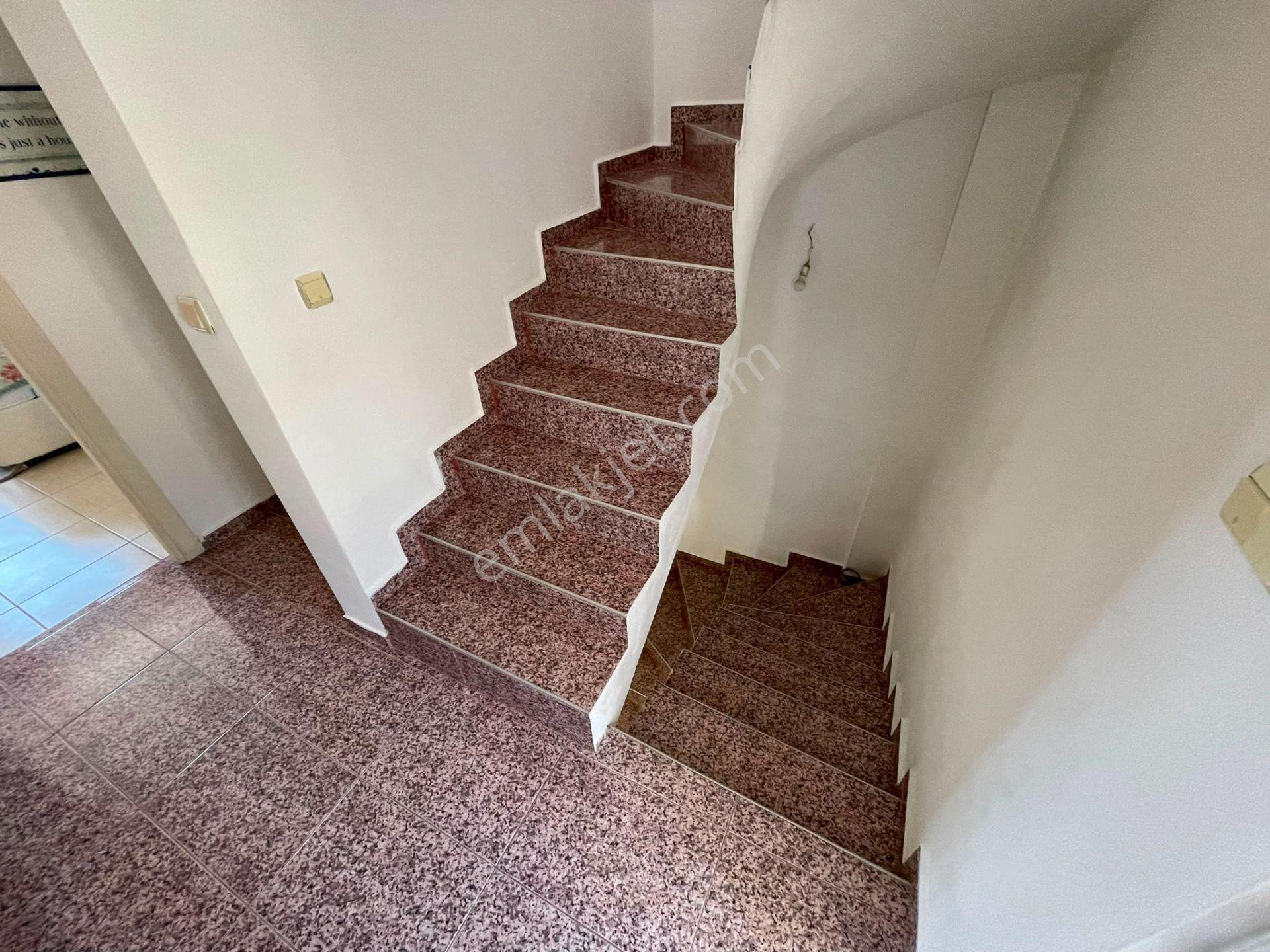 Deniz Manzaralı Köşe Konum Özel Havuzlu 4+1 Villa - Görsel 20