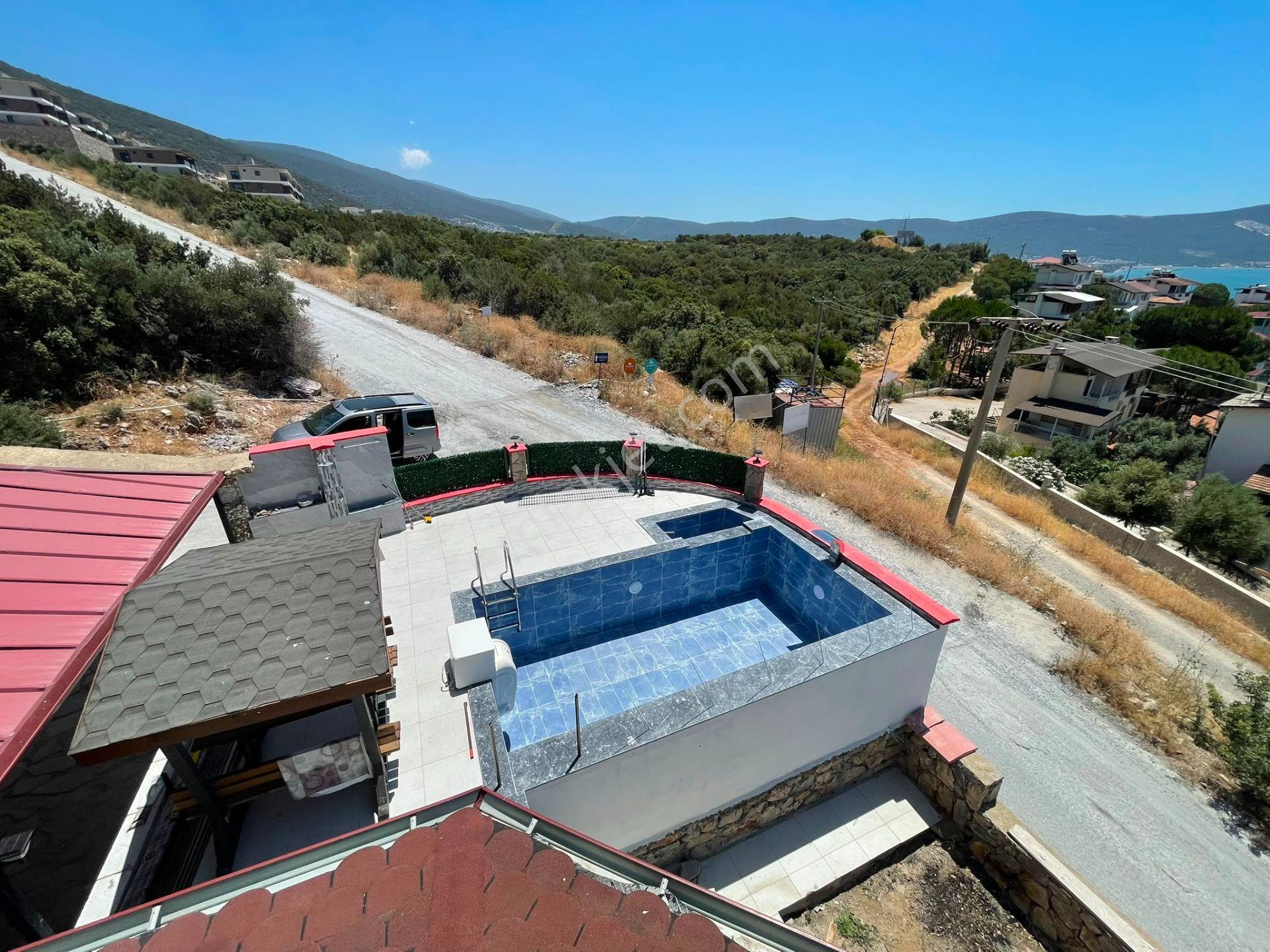 Deniz Manzaralı Köşe Konum Özel Havuzlu 4+1 Villa - Görsel 12
