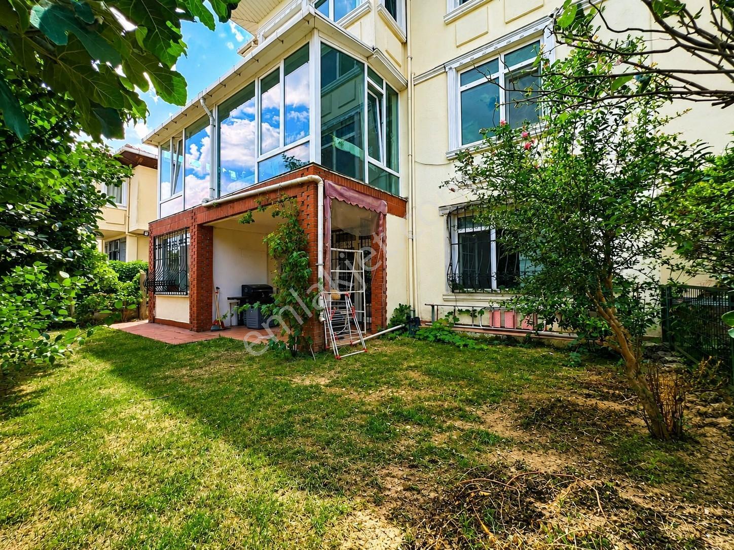 Üsküdar Çengelköy Ata-2 Sitesinde 300 M2 Boş Tripleks Villa - Görsel 7