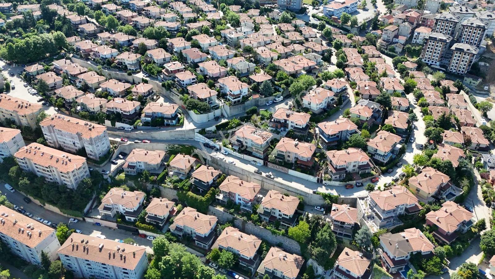 Üsküdar Çengelköy Ata-2 Sitesinde 300 M2 Boş Tripleks Villa - Görsel 18