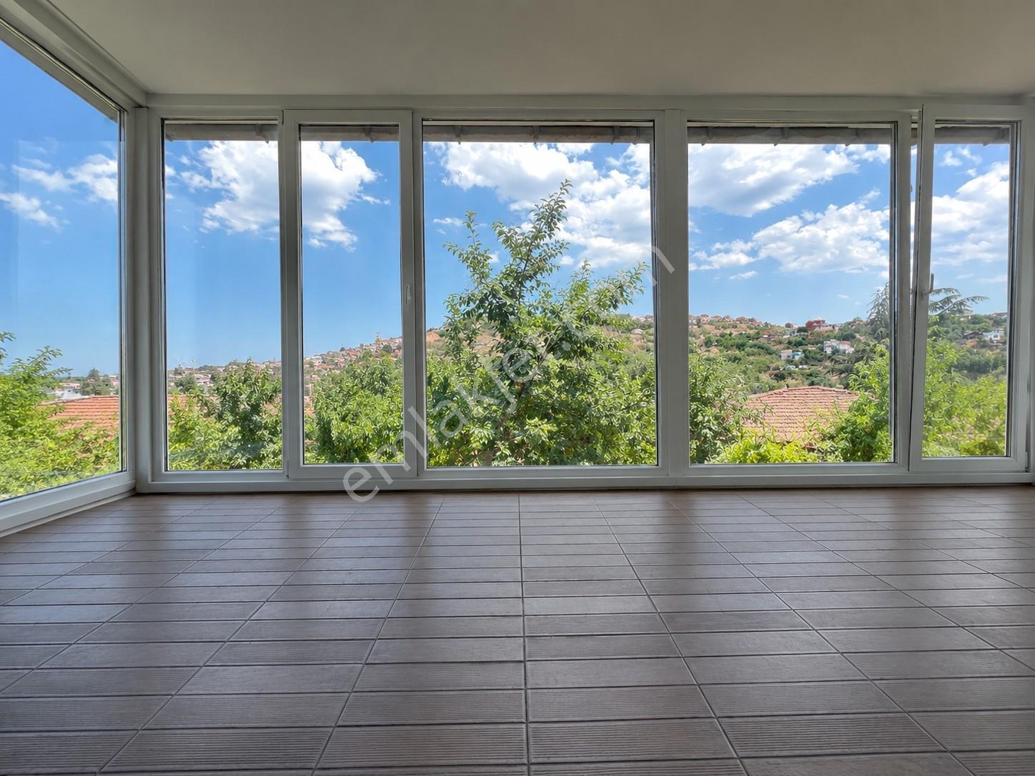 Üsküdar Çengelköy Ata-2 Sitesinde 300 M2 Boş Tripleks Villa - Görsel 16