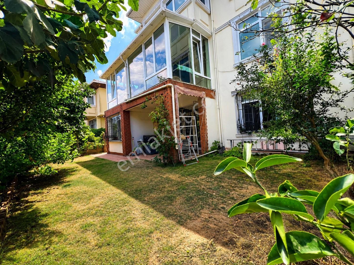 Üsküdar Çengelköy Ata-2 Sitesinde 300 M2 Boş Tripleks Villa - Görsel 6