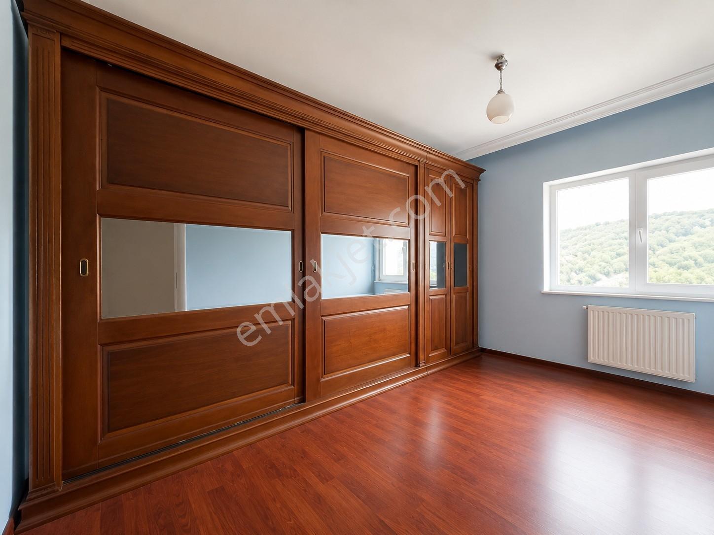 Üsküdar Çengelköy Ata-2 Sitesinde 300 M2 Boş Tripleks Villa - Görsel 15