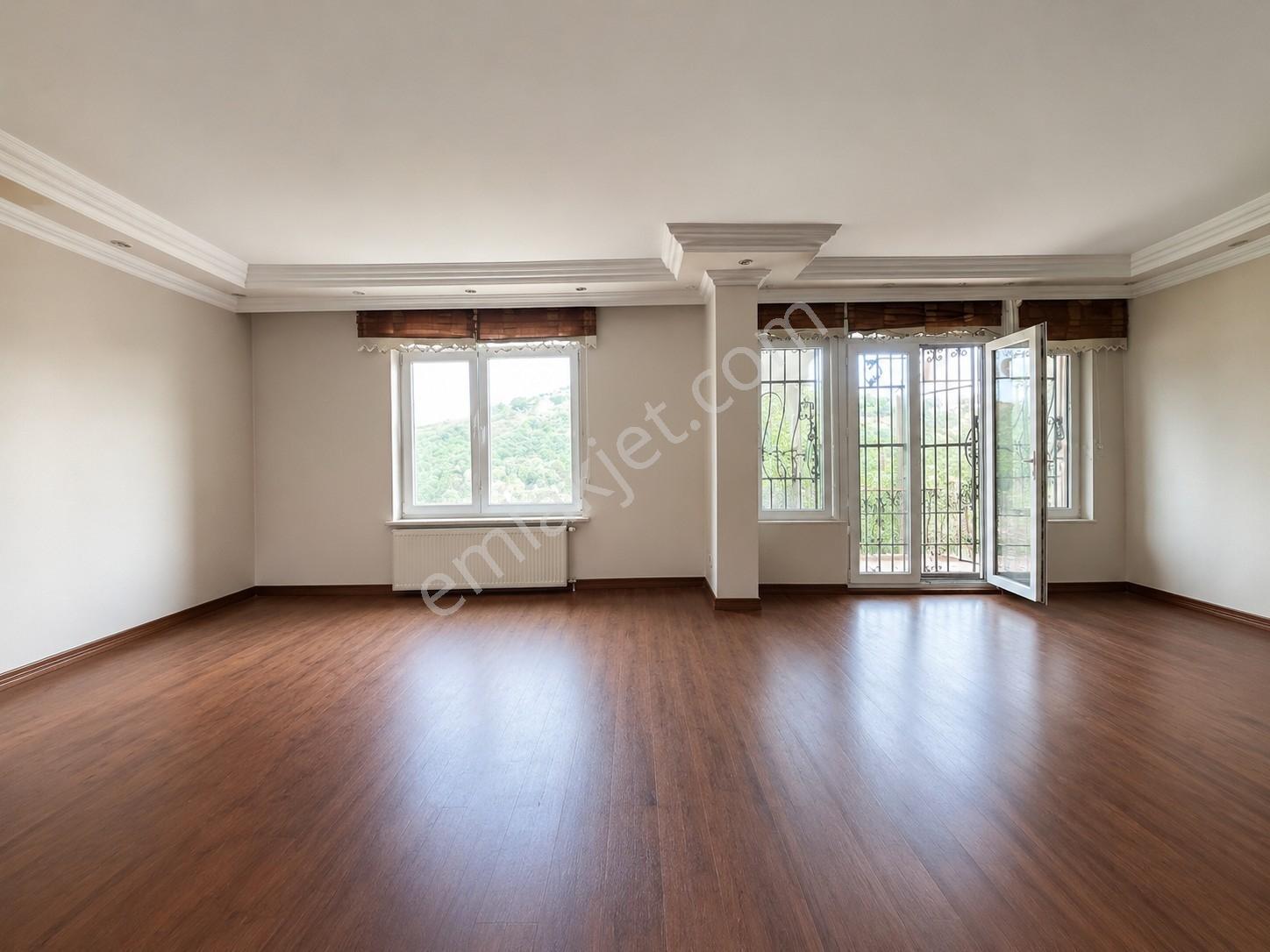 Üsküdar Çengelköy Ata-2 Sitesinde 300 M2 Boş Tripleks Villa - Görsel 14
