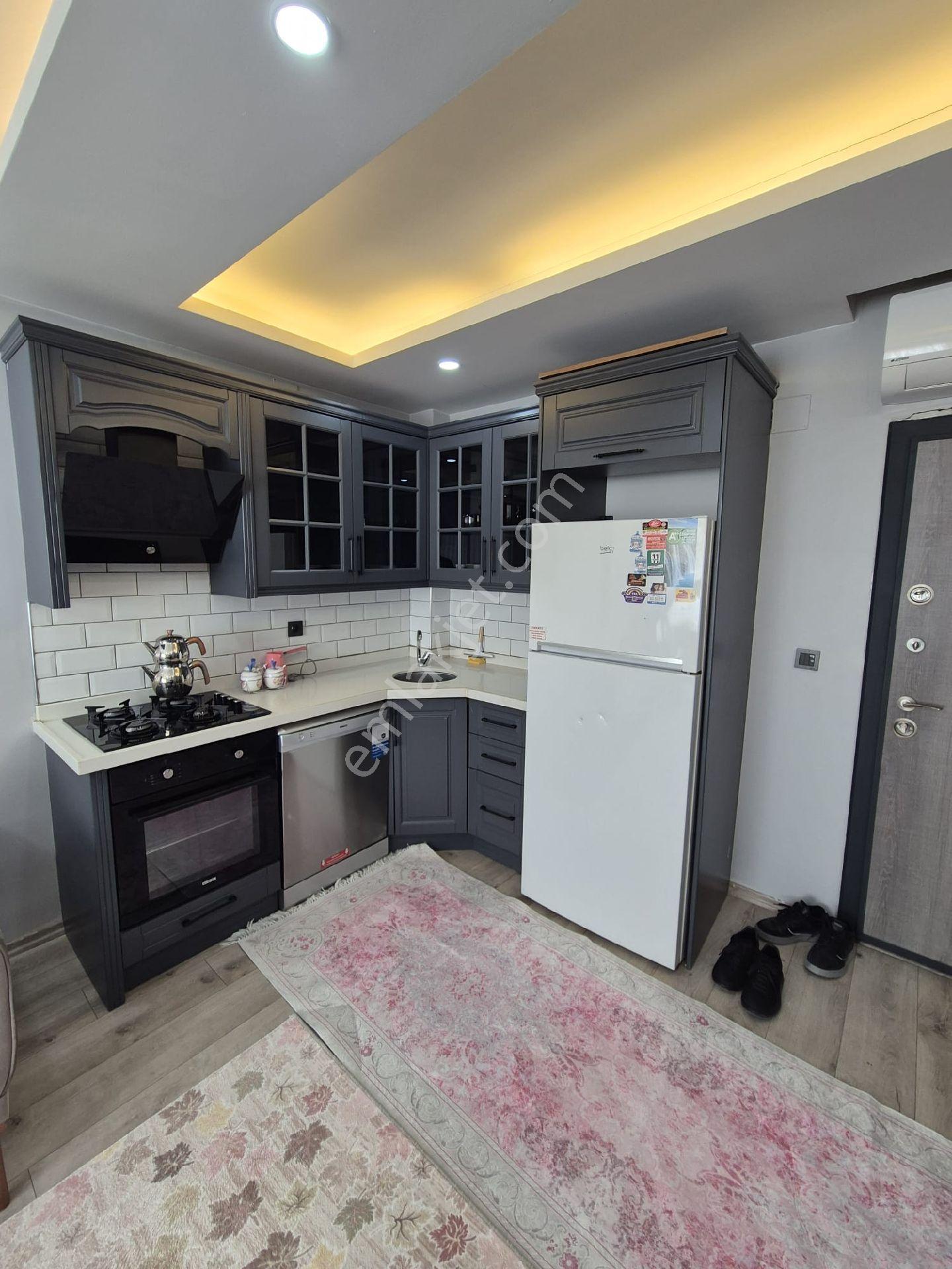 Çarkıpare'de 1+1 Park Karşısı, Full Eşyalı Site İçi Kiralık Daire
