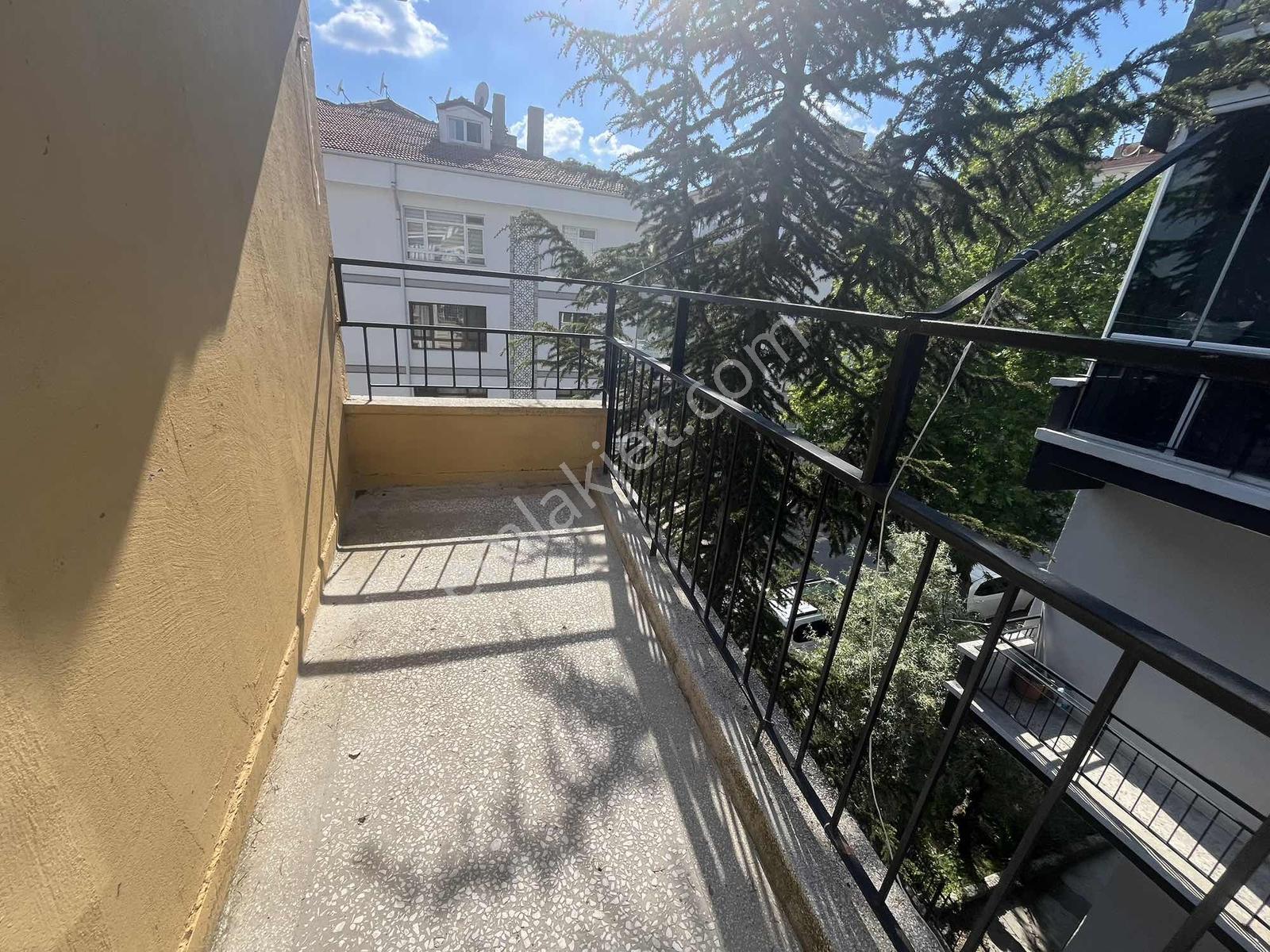 Gata Yakını Kiralık 3+1 En Üst Kat Çift Balkon Daire - Görsel 16