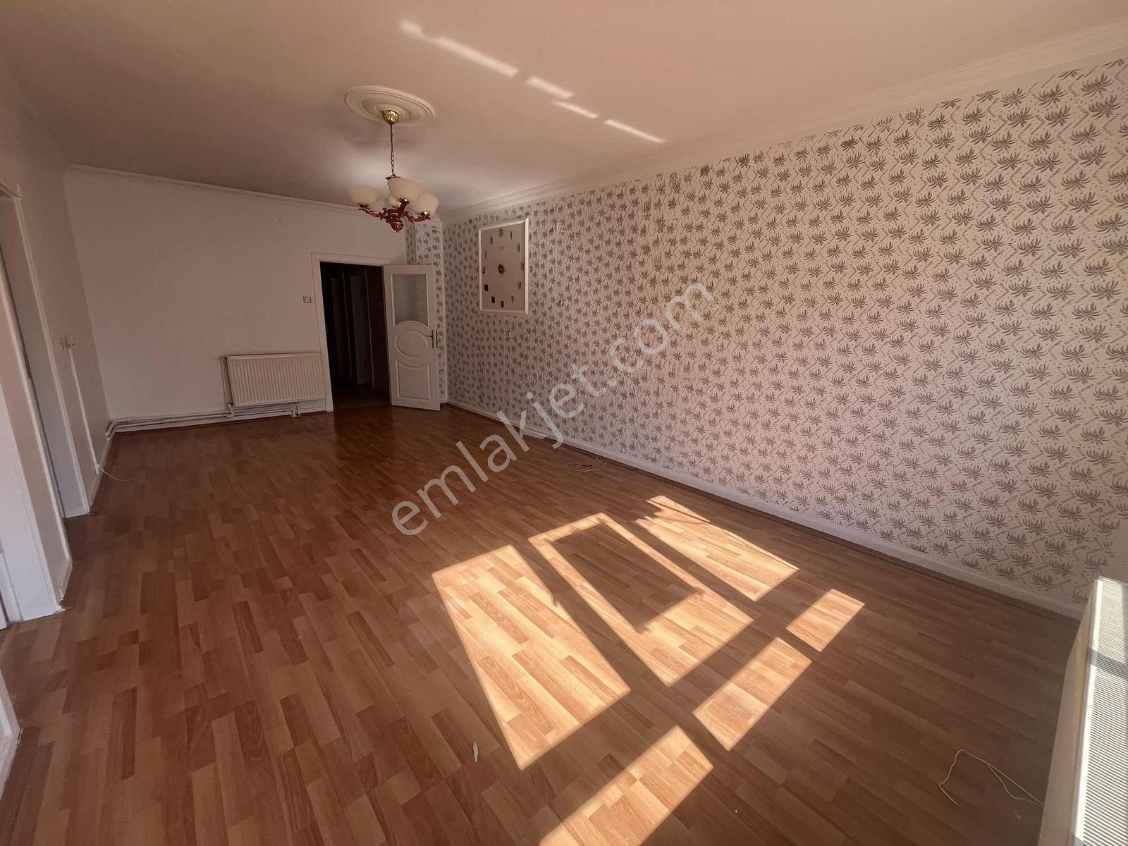 Gata Yakını Kiralık 3+1 En Üst Kat Çift Balkon Daire - Görsel 34
