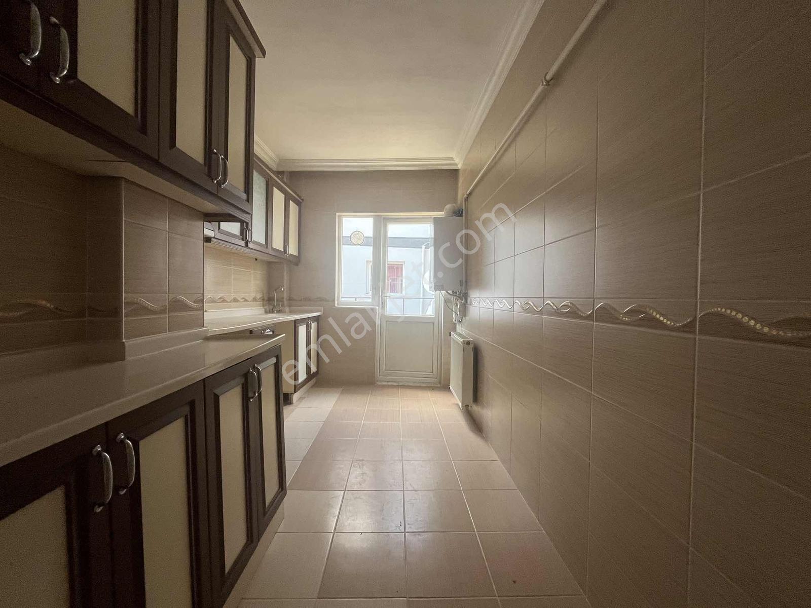Gata Yakını Kiralık 3+1 En Üst Kat Çift Balkon Daire - Görsel 31