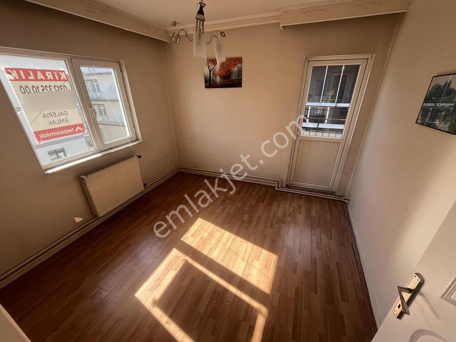 Gata Yakını Kiralık 3+1 En Üst Kat Çift Balkon Daire - Görsel 24