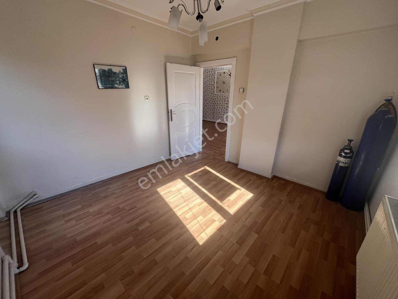 Gata Yakını Kiralık 3+1 En Üst Kat Çift Balkon Daire - Görsel 10