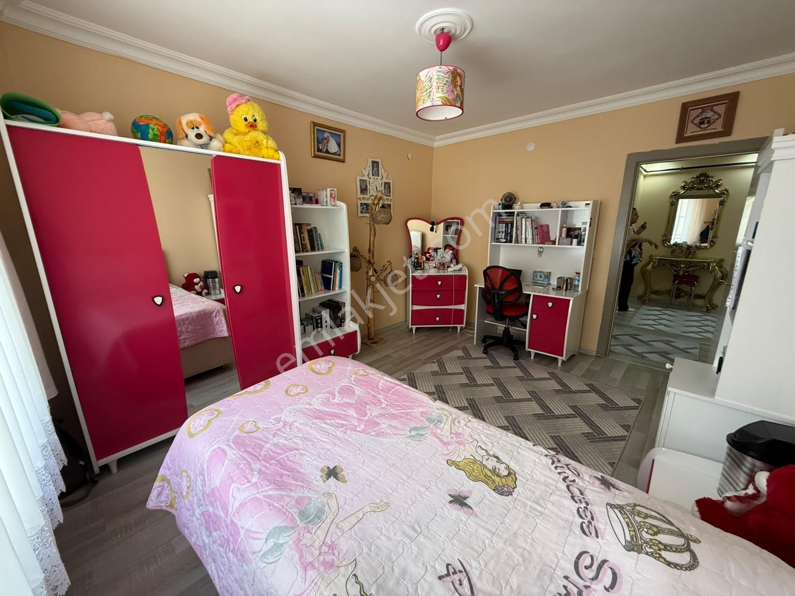 Krediye Uygun !! Satılık 3+1/130m2 Full Yapılı Güney Cephe Daire - Görsel 22
