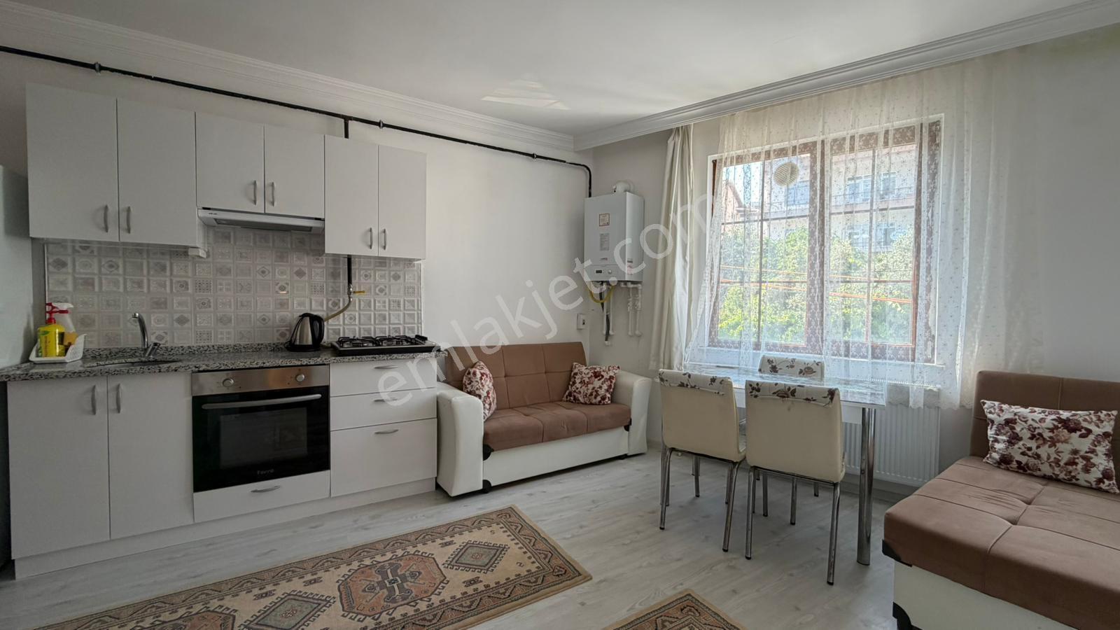 Cumhuriyet Mh İl Emniyet Binasının Sokağında Kiralık Eşyalı 1+1 - Görsel 2