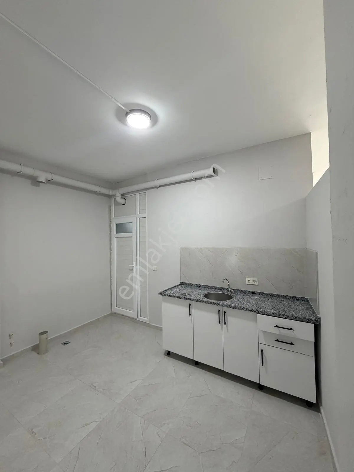 Yıldırım Mahallesi'nde Ege Umut Sırasında Kiralık Dükkan - Görsel 10