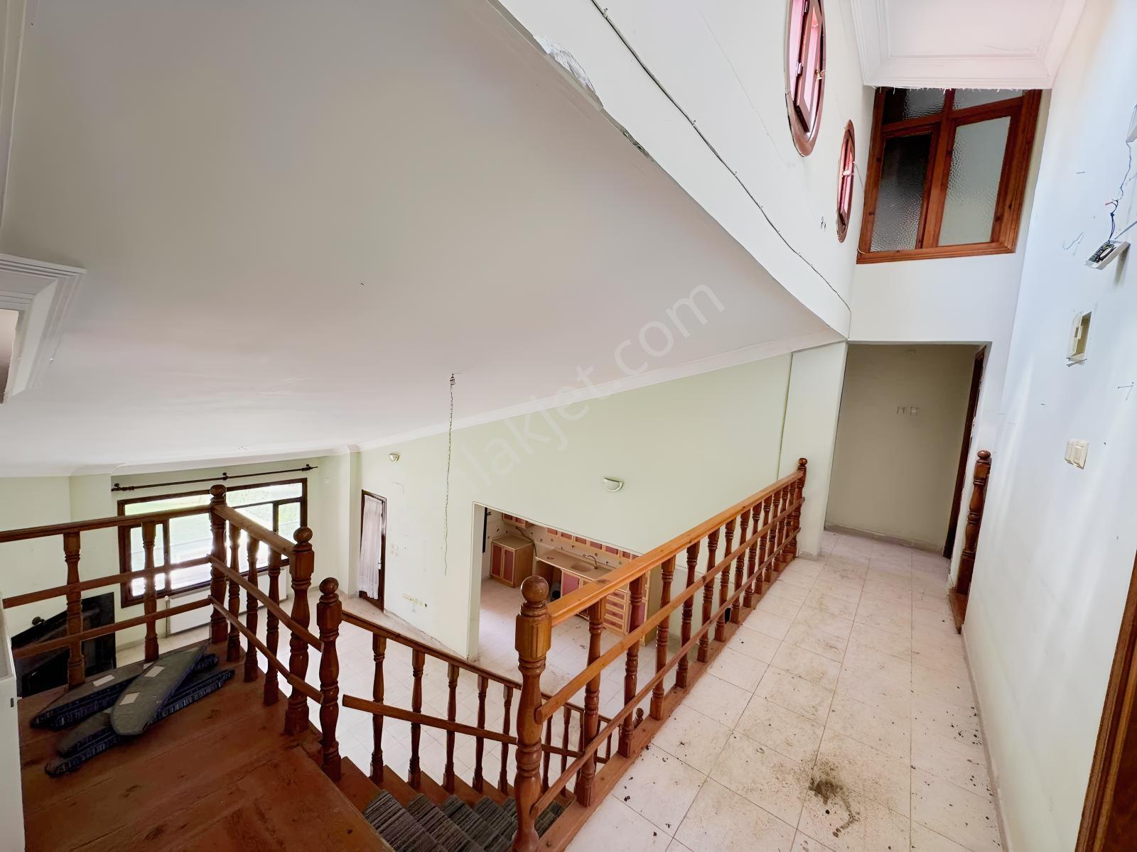Sarıçam Menekşe'de Satılık Göl Manzaralı Kat Mülkiyetli Villa - Görsel 6