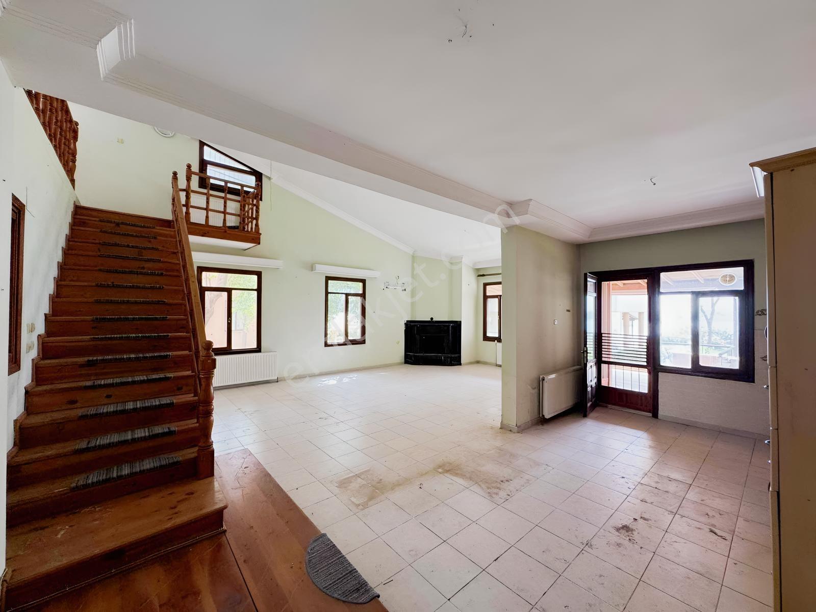 Sarıçam Menekşe'de Satılık Göl Manzaralı Kat Mülkiyetli Villa - Görsel 23