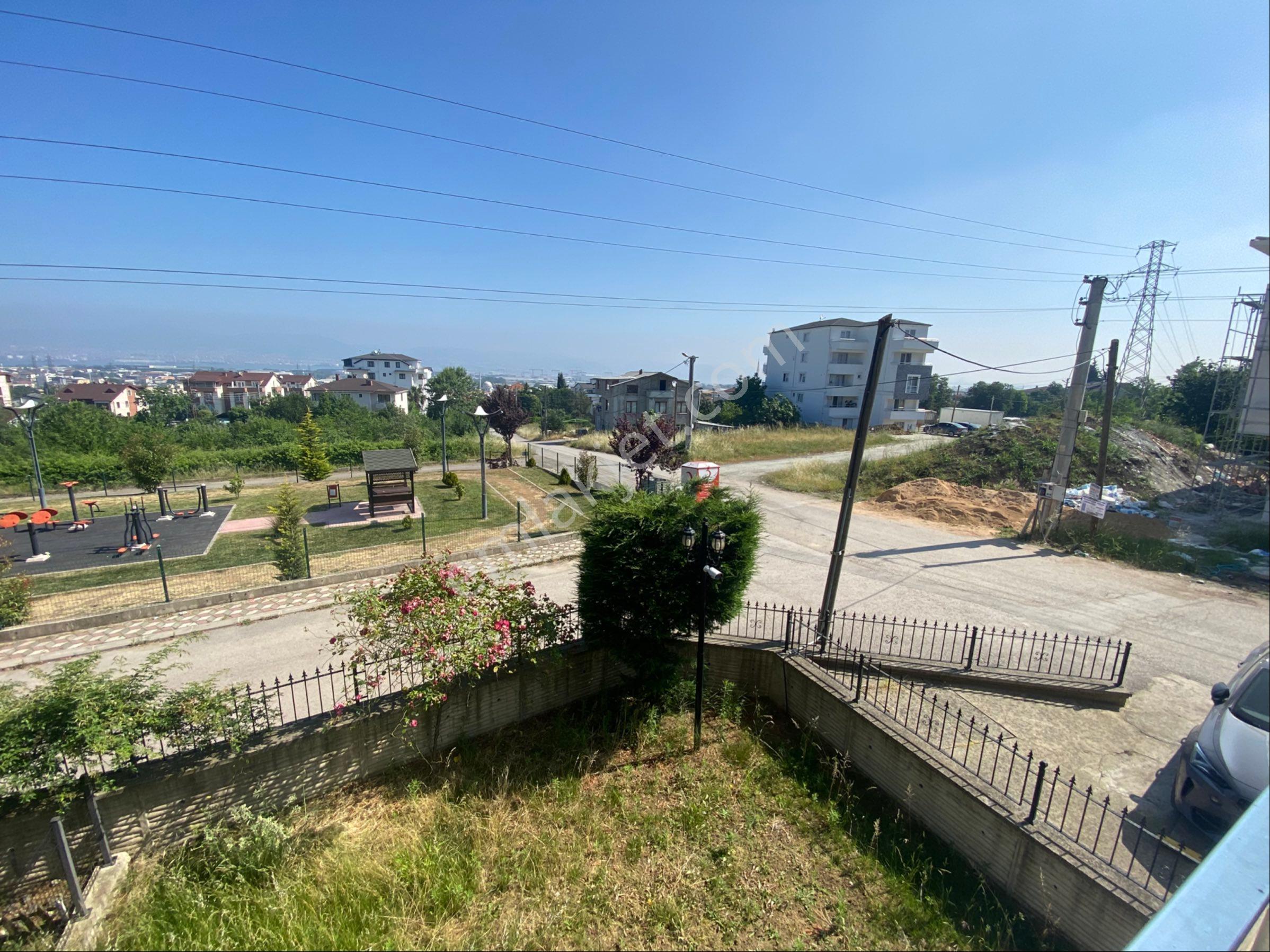 Gölcük Hisareyn'de Site İçi 4+1 Kiralık Bahçe Dubleks - Görsel 34