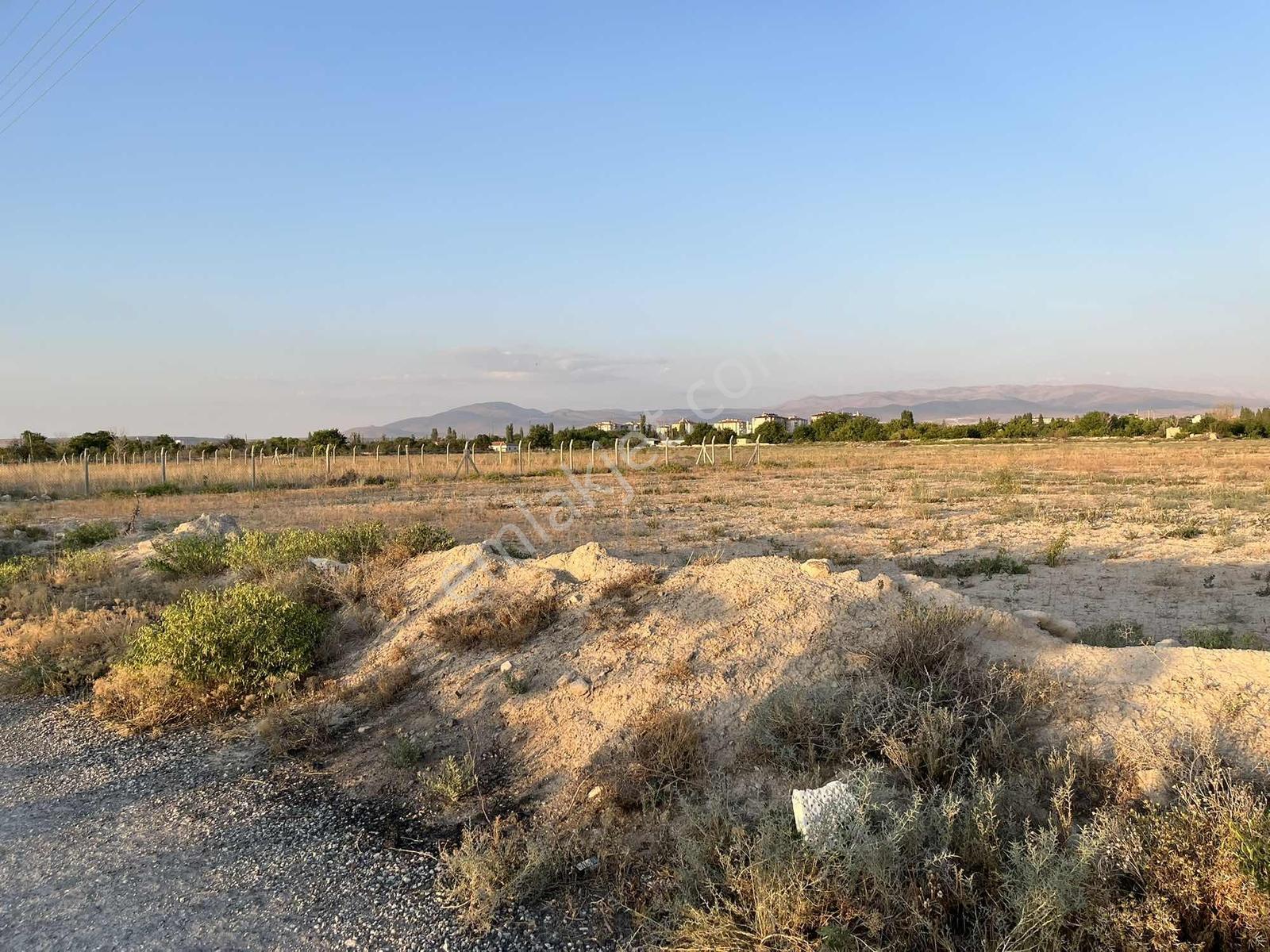 Kemerhisar Merkezde Sulu Verimli Arazi |yatırımlık 6104 M2 - Görsel 6