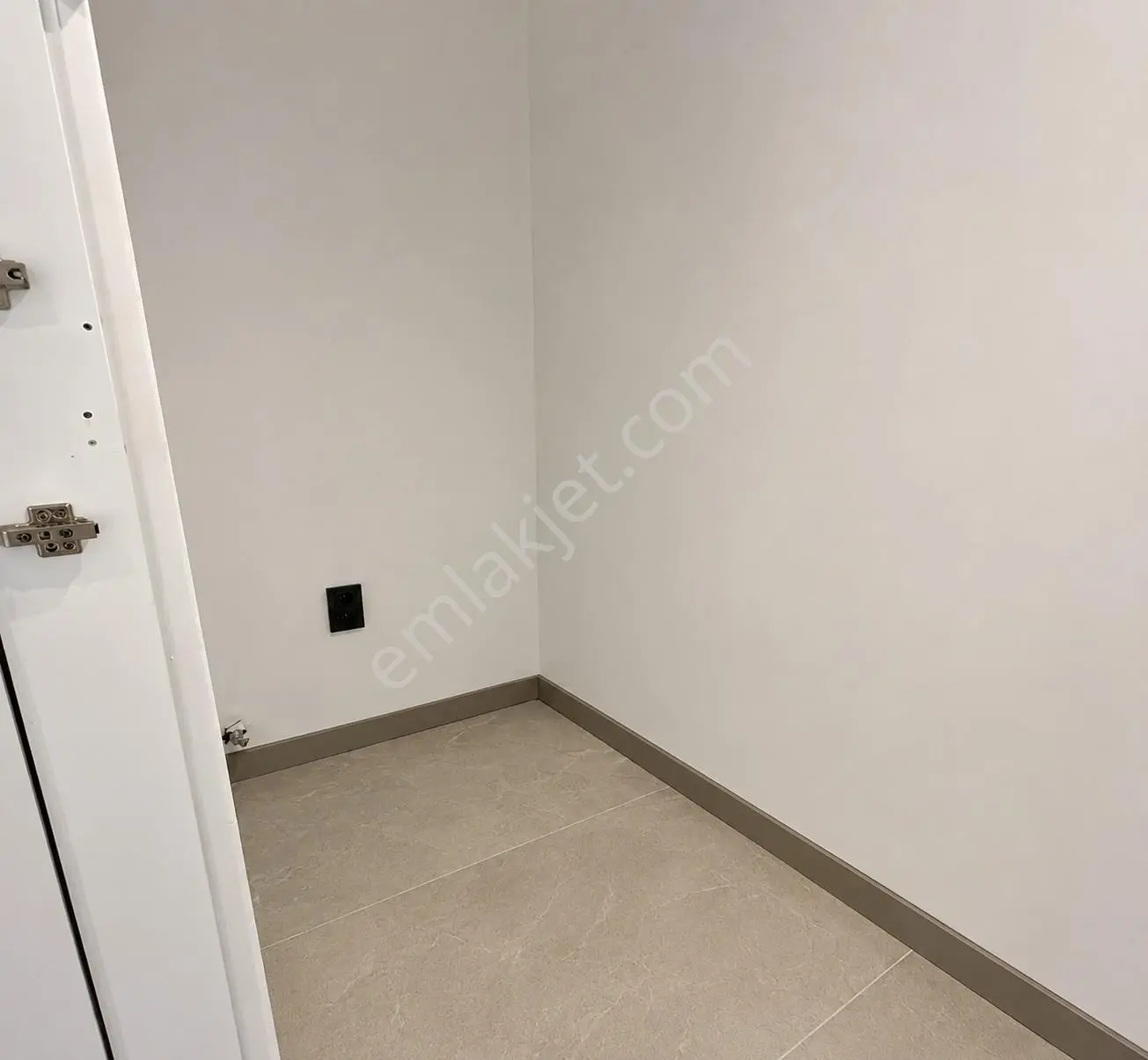 Kavaklı'nın En Güzel Noktasında Deniz Manzaralı 4+2 Dublex Daire - Görsel 2
