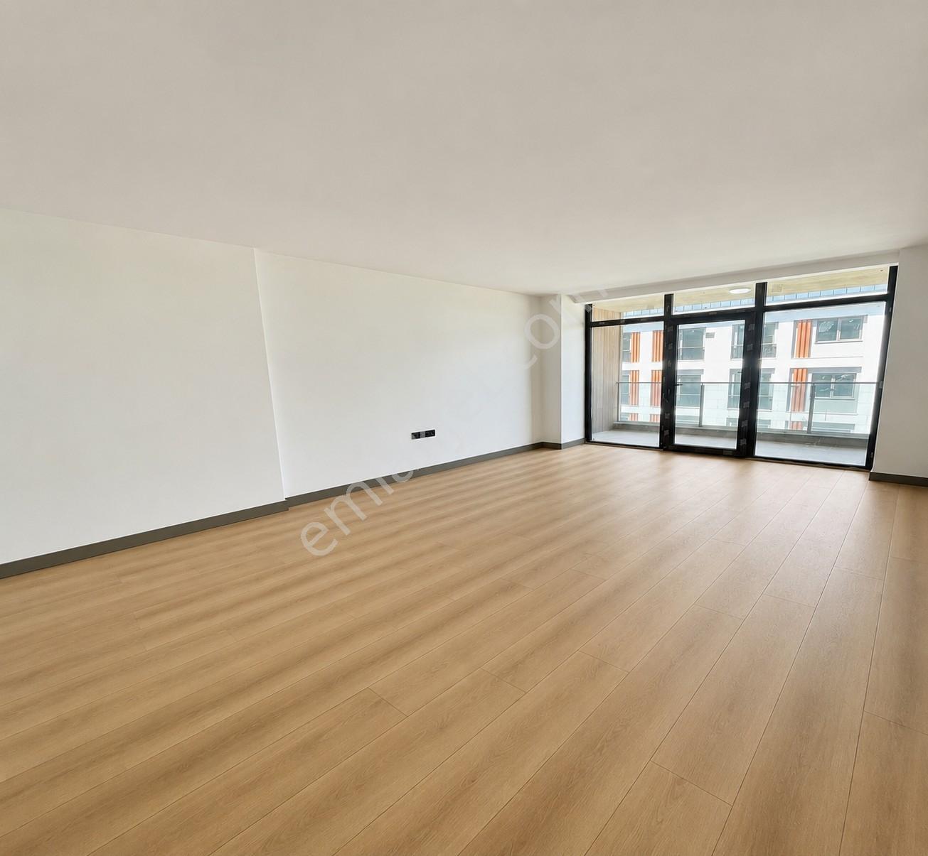Kavaklı'nın En Güzel Noktasında Deniz Manzaralı 4+2 Dublex Daire - Görsel 22