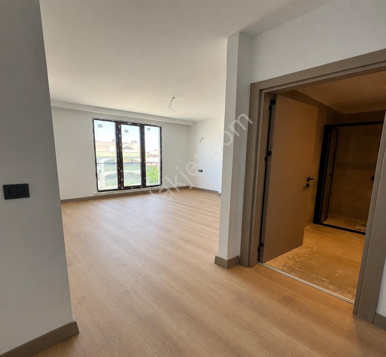 Kavaklı'nın En Güzel Noktasında Deniz Manzaralı 4+2 Dublex Daire - Görsel 7