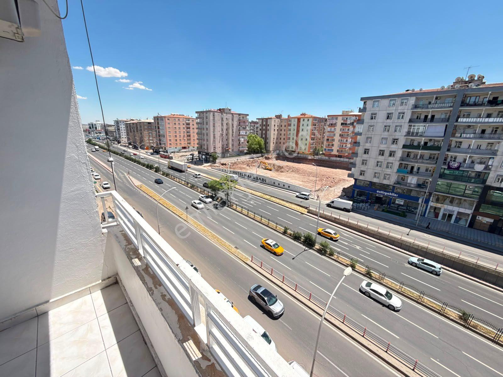 Urfa Yolunda Cadde Üzeri Acil Satılık 3+1 Daire - Görsel 9