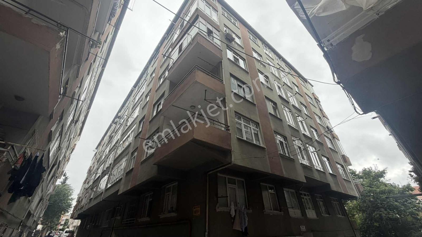 Kirazlıda Site İçerisinde 2+1 85 M2 Balkonlu Geniş Daire - Görsel 9
