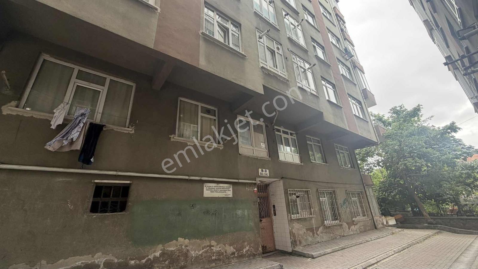 Kirazlıda Site İçerisinde 2+1 85 M2 Balkonlu Geniş Daire - Görsel 20