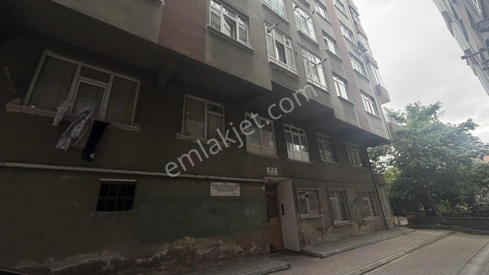 Kirazlıda Site İçerisinde 2+1 85 M2 Balkonlu Geniş Daire - Görsel 10